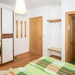 Poldi By Interhome Apartmán *
