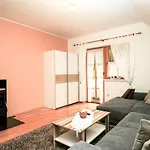 Poldi By Interhome